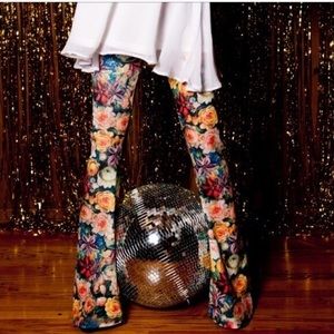 SHOW ME YOUR MUMU BAM BAM BELLS